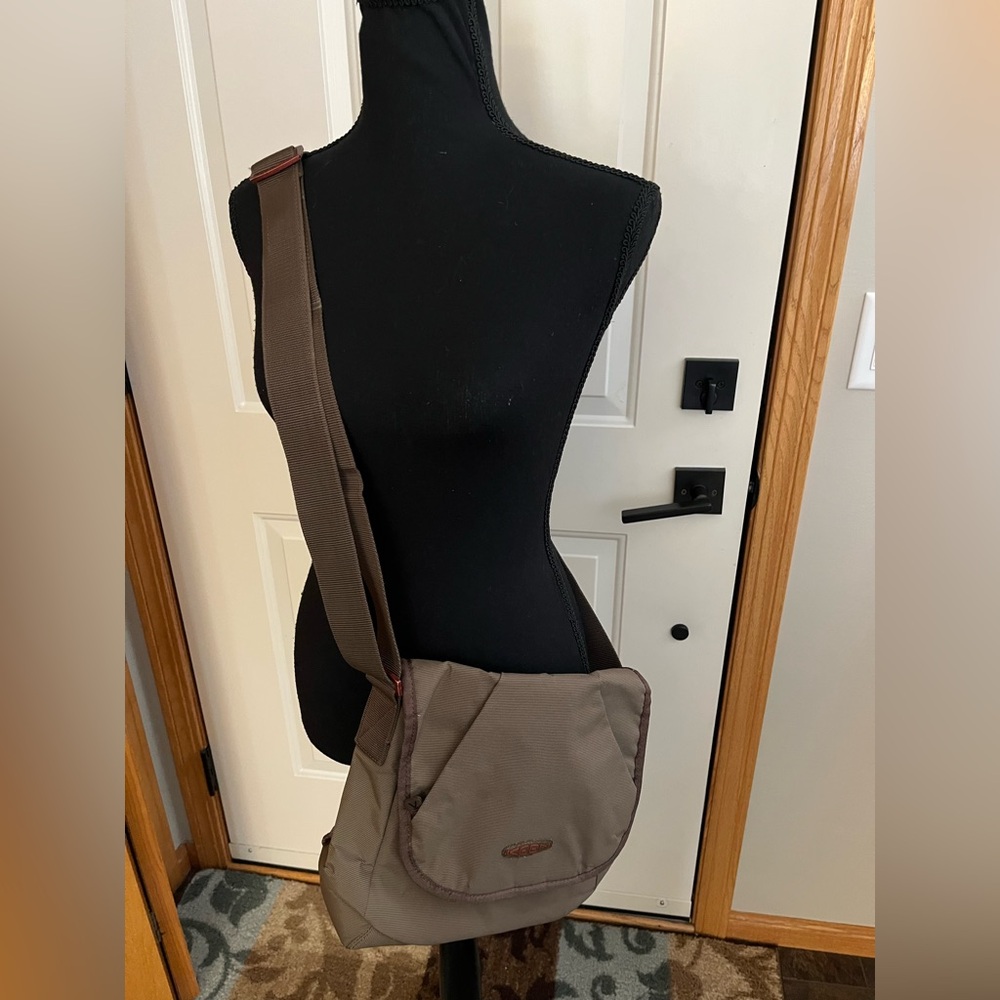 Keen brown crossbody unisex long strap hybrid transport hiking travel bag